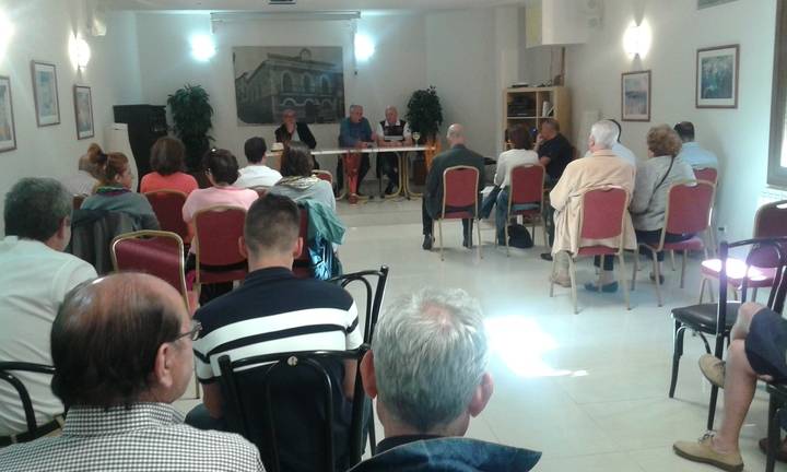 El periodista Antonio Pérez Henares también estuvo en Jadraque con su El Rey Pequeño