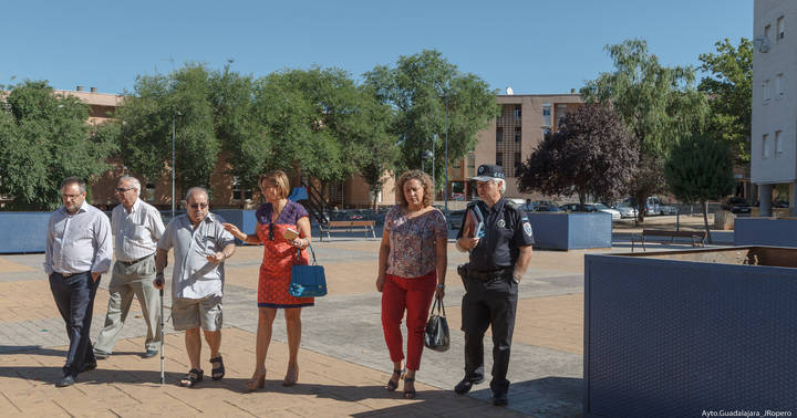 Encarnación Jiménez visita La Rambla antes de la rehabilitación integral