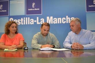 259 personas de la capital serán atendidas gracias al convenio de Ayuda a Domicilio entre Ayuntamiento y Junta