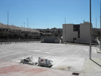 El Centro de Salud de Manantiales pronto tendrá terminada su propia zona verde y más aparcamiento