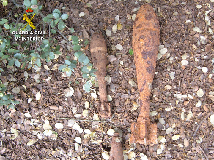 La Guardia Civil desactiva cuatro artefactos explosivos procedentes de la Guerra Civil en Esplegares y Torremocha del Campo