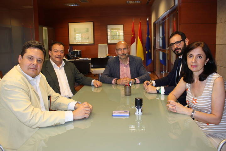 La Junta se apoya en los farmacéuticos para luchar contra la drogodependencia