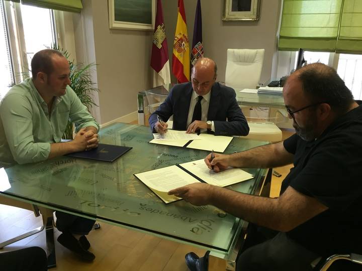 Diputación firma un convenio de colaboración con el Basket Azuqueca