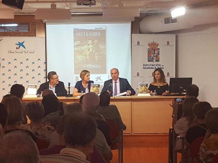 La Diputación invita a realizar el viaje a La Alcarria en familia a través de un atractivo libro