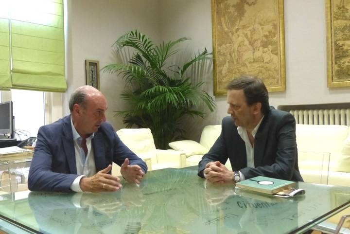 José Manuel Latre se reúne con Carlos Buero, hijo del dramaturgo Antonio Buero Vallejo