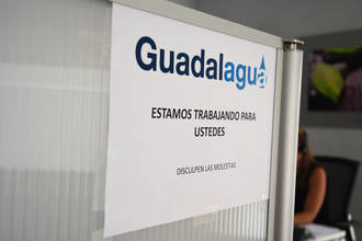 Guadalagua realiza mejoras y remodela la organizaci&#243;n de la oficina presencial de atenci&#243;n al p&#250;blico 