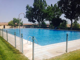 Abierta al público la piscina municipal de Yebra con mejoras en sus instalaciones
