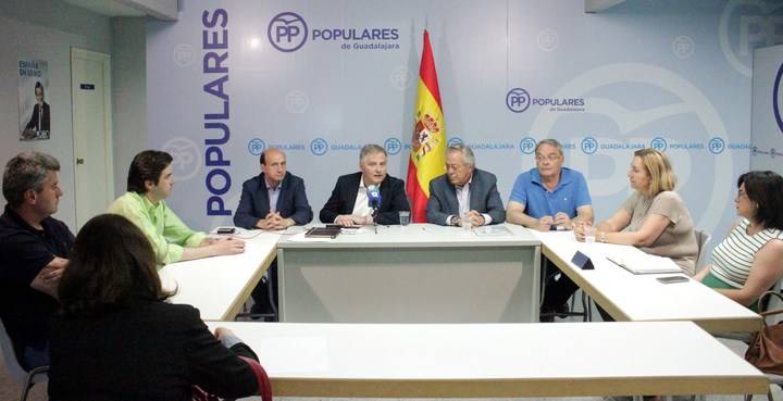 Cañizares: La alternativa es la creación de empleo, que defiende el PP, o la subida de impuestos que frenará el crecimiento, que defiende el resto