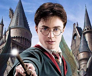 La 8ª entrega de Harry Potter arrasa en las librerías, 2 millones de ejemplares vendidos en 2 días