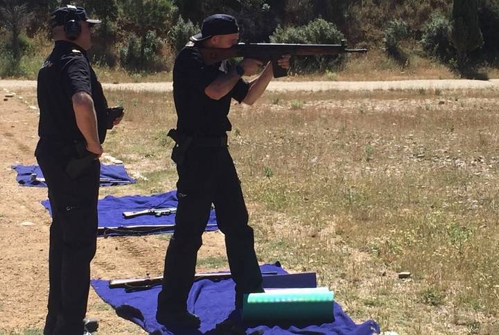 La Policía Nacional de Guadalajara realiza un curso de actualización en el manejo de armas largas