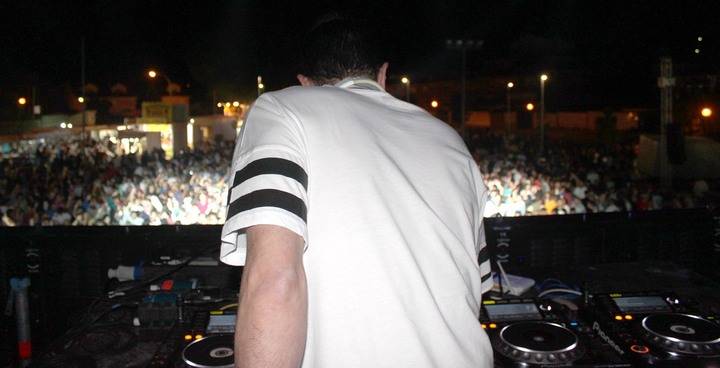 El ‘dance’ de Máxima FM se apodera de las fiestas de Cabanillas