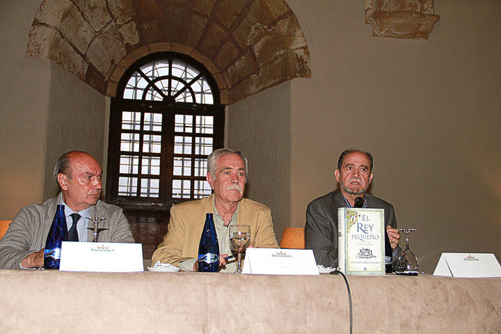 Antonio Pérez Henares y Plácido Ballesteros presentan 'El Rey Pequeño' en Sigüenza
