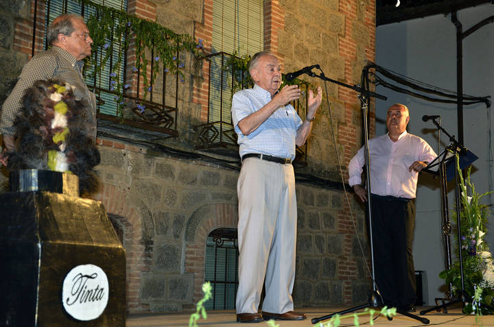 El madrileño Luis de Blas se alza de nuevo con el Premio Internacional de Poesía Ángel Deza 