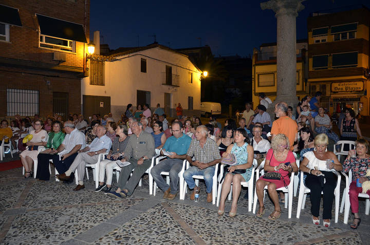 El madrileño Luis de Blas se alza de nuevo con el Premio Internacional de Poesía Ángel Deza