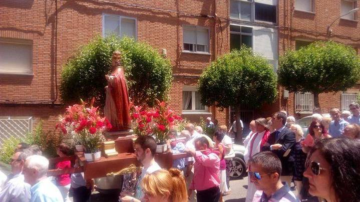 Román asiste a los actos de San Pedro Apostol