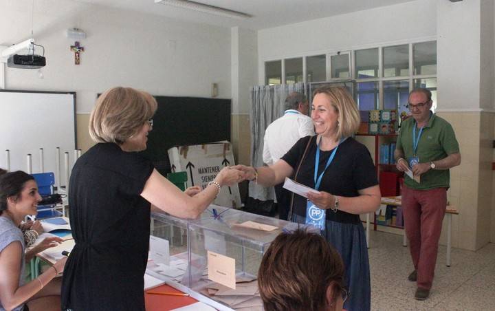 Silvia Valmaña : 'Invito a todos los guadalajareños a que acudan hoy a las urnas para que expresen su opinión de lo que quieren que sea España”