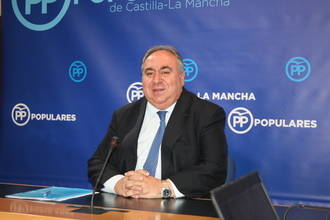 Tirado celebra que la victoria del PP servirá “para seguir trabajando al servicio de los intereses de los castellano-manchegos”