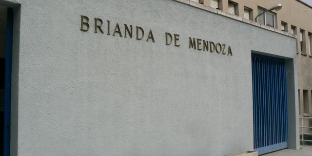 Una joven andaluza residente en Orense tiene que matricularse en Guadalajara para estudiar un ciclo formativo en español