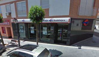 Una cabanillera encuentra en el suelo un sobre con 2.000 euros y lo devuelve