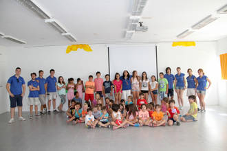 El campamento urbano de verano de Quer tendrá al inglés, el ocio acuático y los libros de otros mundos como protagonistas