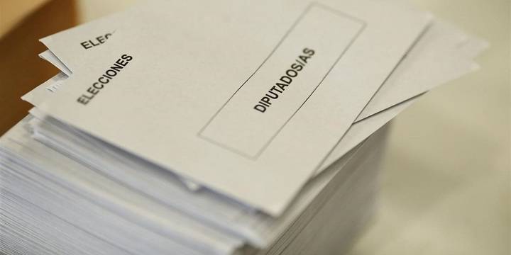 Encuesta del CIS: 11 escaños al PP en la región, cayendo el PSOE a 6