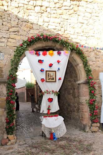 Este jueves, los Arcos de San Juan, una de las más bellas tradiciones seguntinas del año