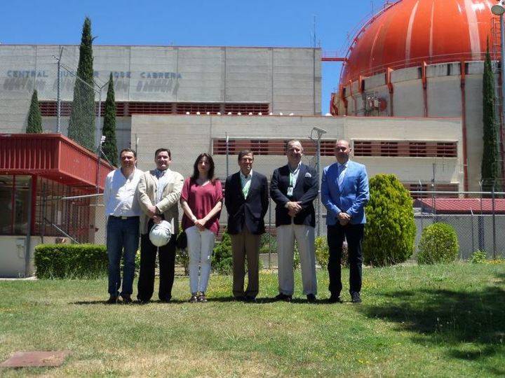 José Manuel Latre visita los trabajos de desmantelamiento de la central de Zorita