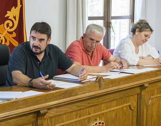 Román acusa al alcalde de Marchamalo de jugar una partida política que perjudica directamente a sus vecinos