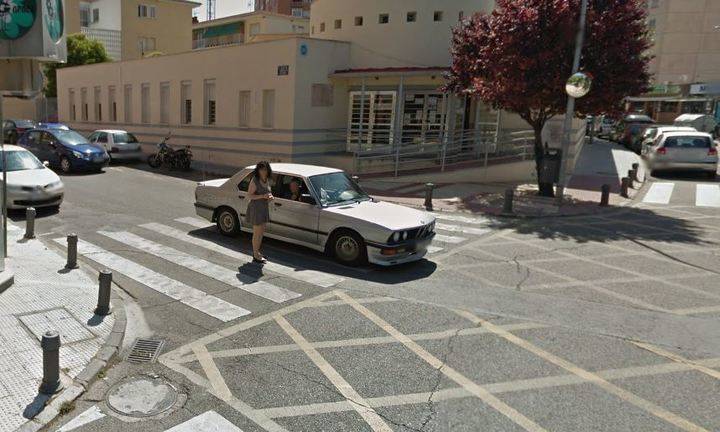 Un deslumbramiento por el sol termina con una mujer grave por atropello en la capital