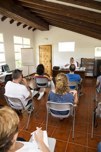 Trillo pone en marcha un taller de cocina que aúna formación, empleo y función social