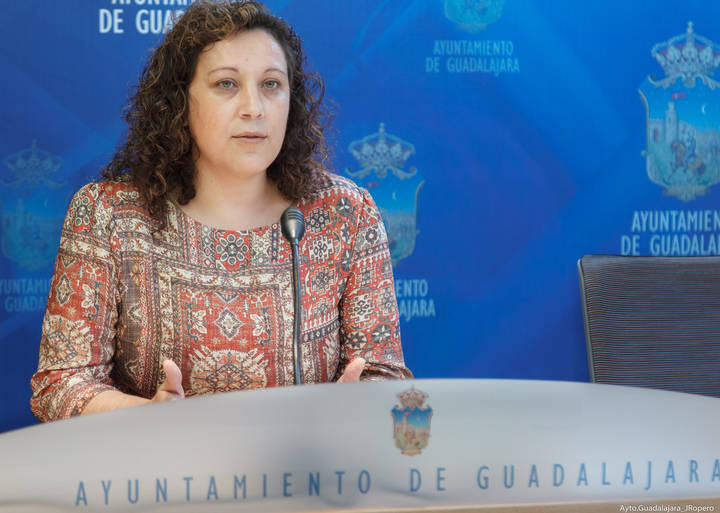 Verónica Renales: “Las escuelas infantiles municipales de Guadalajara funcionan con total legalidad”