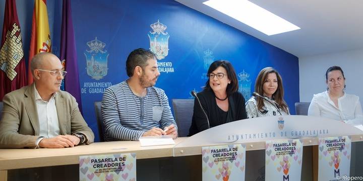 La moda apoya al Palacio del Infantado en su candidatura a Patrimonio de la Humanidad