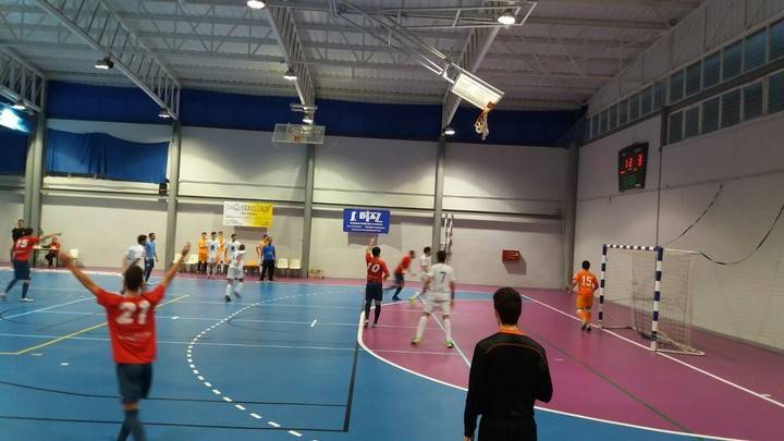 El balón parado y la mala puntería privan al Brihuega de sumar los tres puntos