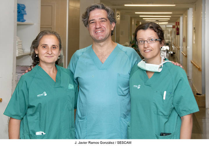 Los cirujanos plásticos del Hospital de Guadalajara han logrado que 340 mujeres se vean mejor tras una mastectomía