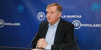 Cañizares: ¿Cómo es posible que cuatro meses después de aprobar un presupuesto no haya dinero para contratar profesionales de Sanidad?