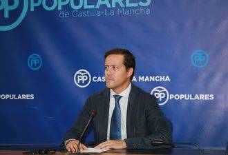 Velázquez: La situación de la Sanidad no puede ser peor por la guerra abierta que hay entre dos consejerías de Page