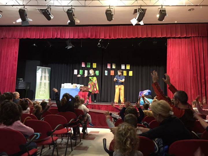 Libros, ilustraciones y cuentos protagonizan las actividades del Día de la Biblioteca en Alovera