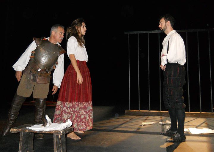 Los espejos de Don Quijote o el juego literario de Cervantes a escena