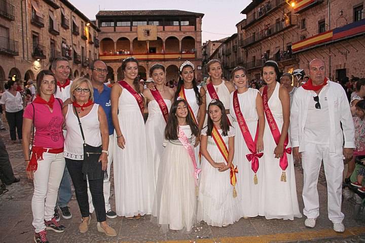 El chupinazo da comienzo a las fiestas de San Roque de Sigüenza