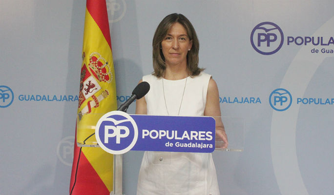 Urgen a la Junta a retirar los vertidos tóxicos del incendio de Chiloeches ante posibles lluvias