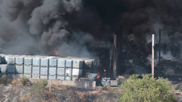 La Junta de Castilla-La Mancha sube la alerta y activa el nivel dos de emergencia por el incendio de Chiloeches 