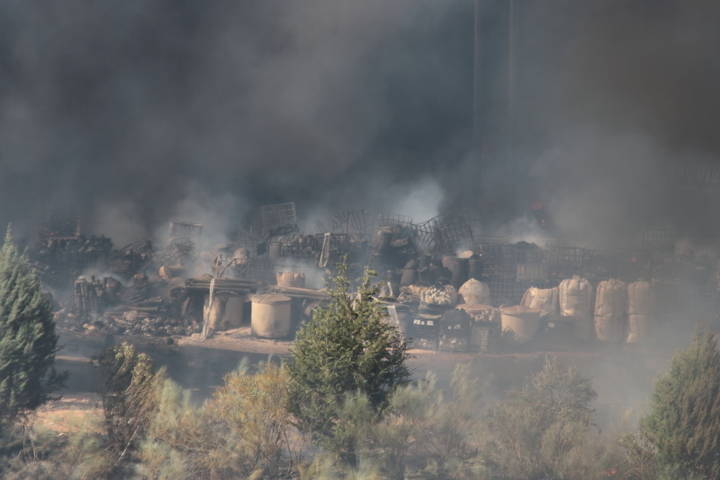 Alerta de Ecologistas en Acción ante la cercanía del humo de Chiloeches a las casas de Cabanillas