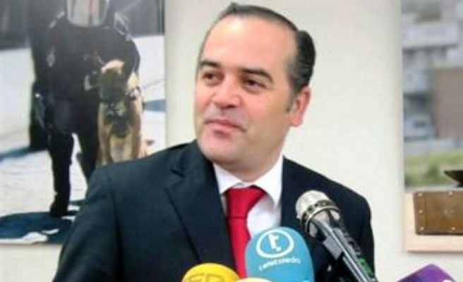 Acusan a Page de que lo único que hace es 