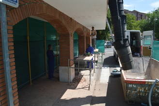 Azuqueca refuerza el balcón de su Ayuntamiento de cara a las fiestas