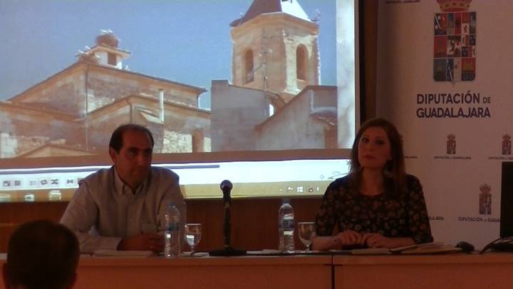 Presentado un interesante libro sobre la cigüeña blanca en la provincia de Guadalajara