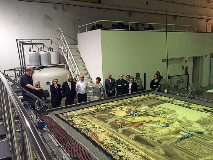 En marcha la restauración de la segunda serie de tapices flamencos de la catedral de Sigüenza