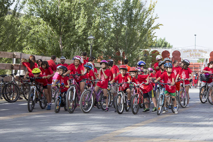 El I Día de la Bici Solidaria de Trillo consigue reunir 925 euros a beneficio de la "Asociación Caminando"