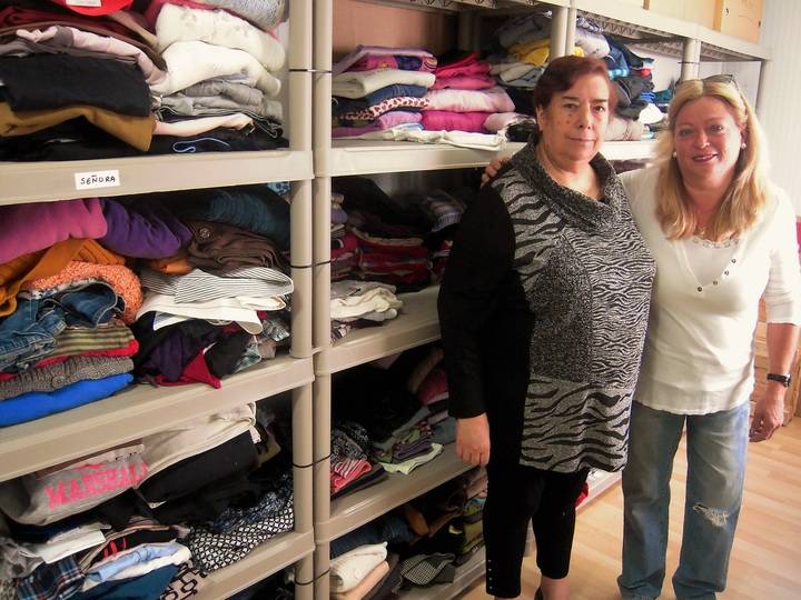 Yebes abre el primer ropero social gratuito de la provincia en una instalación municipal de Valdeluz