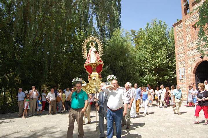 Como manda la tradición un año más San Agustín hermana a Yunquera de Henares y Torre del Burgo en su festividad