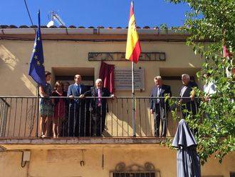Bernardino Guerrero, homenajeado en Huertahernando por sus 43 años como alcalde